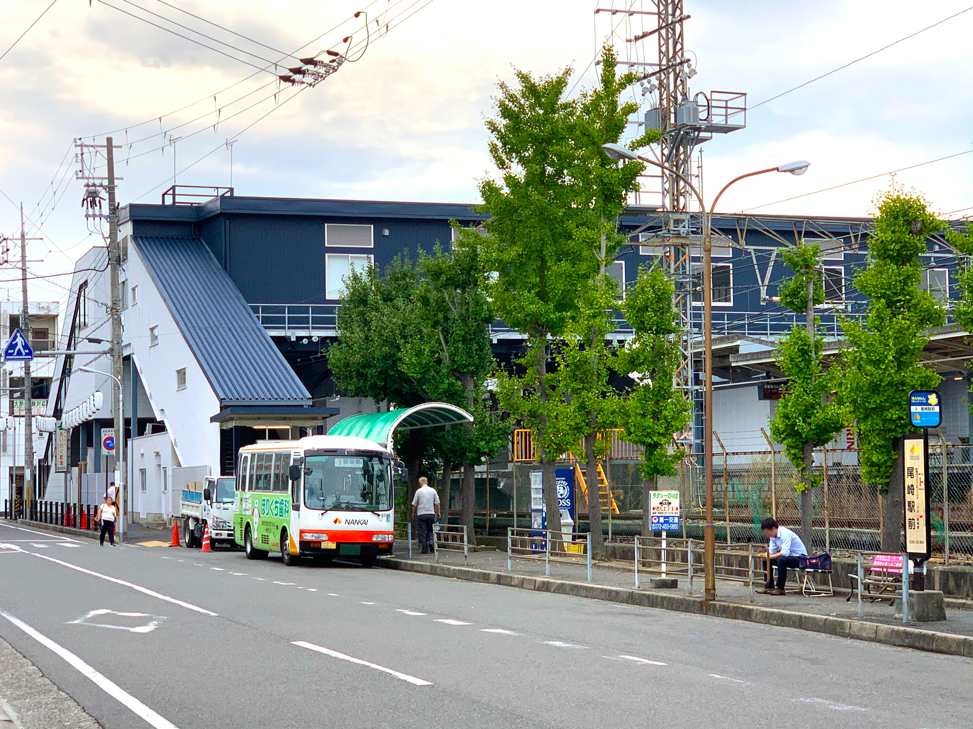 南海本線尾崎駅 南海本線尾崎駅